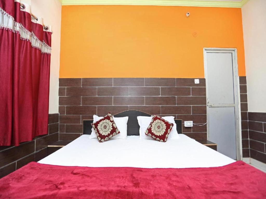 Hotel New Ashiyana Palace *
